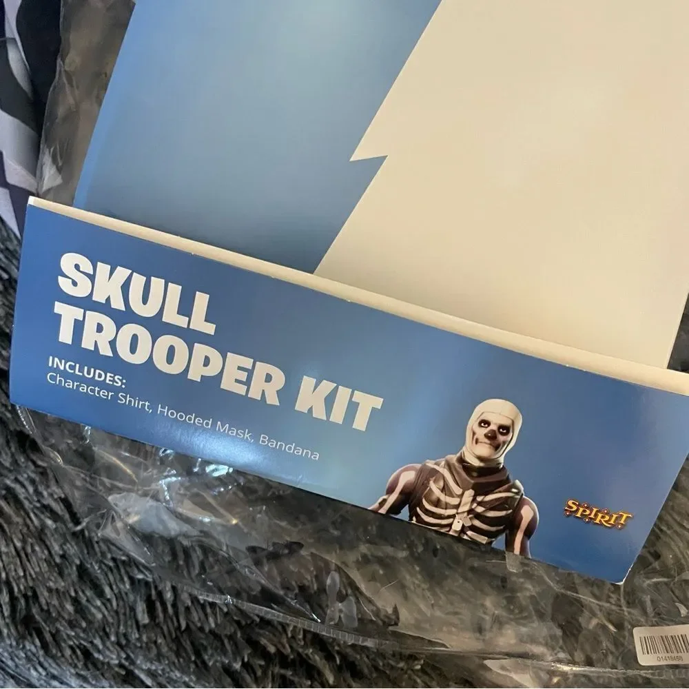 Spirit Halloween Skull Trooper Kit - Fortnite with BONUS ACCESSORIES - Picture 2 of 13